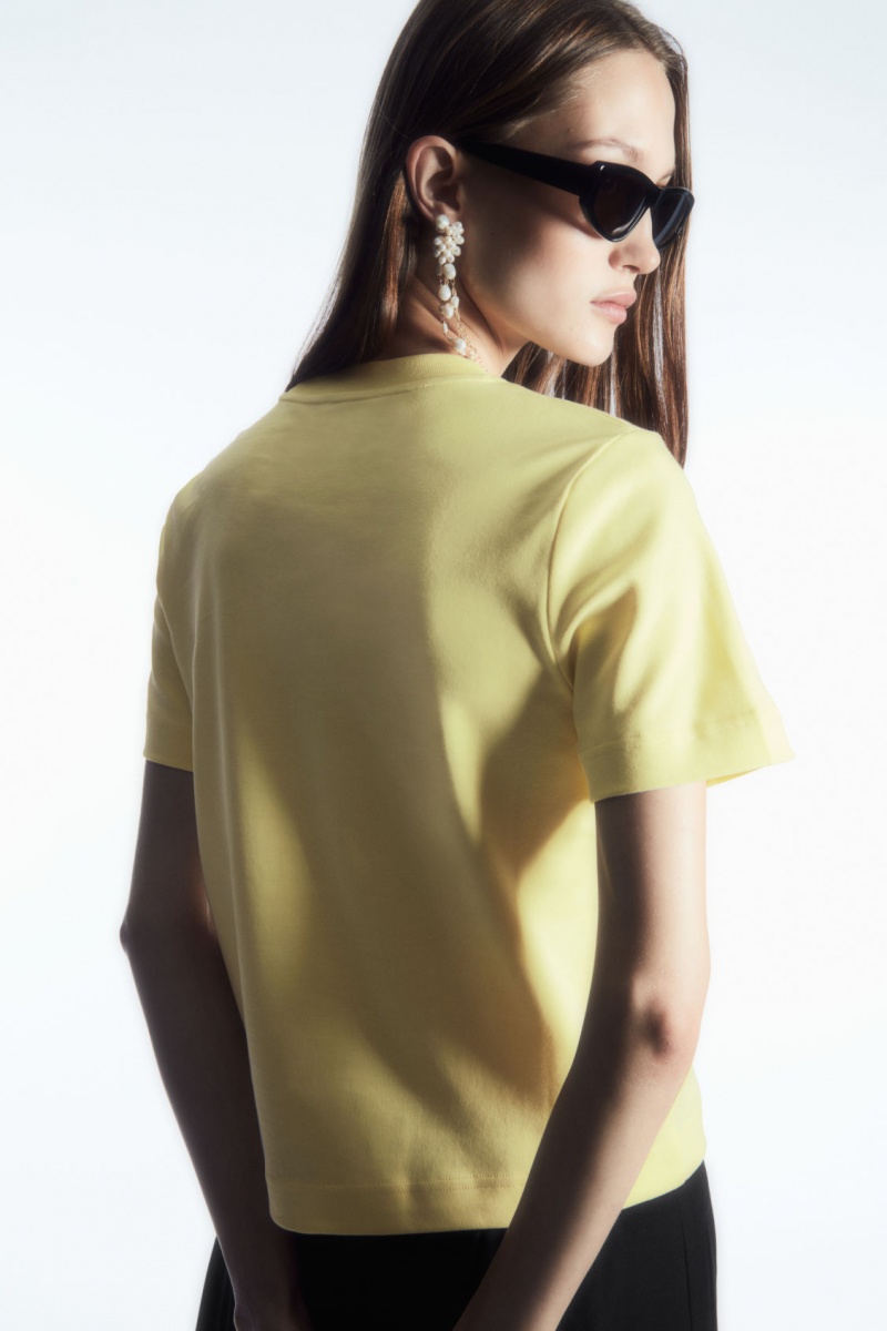 Camiseta COS The Clean Cut Mujer Amarillo España Rebajas 304IDUFXP